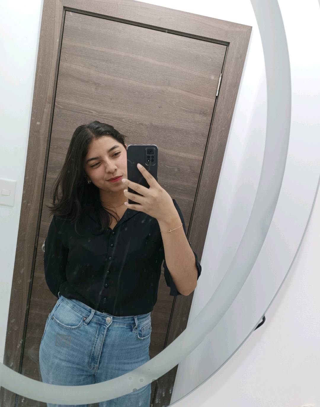 Mary from Ecuador — Aduvee login and guest entry